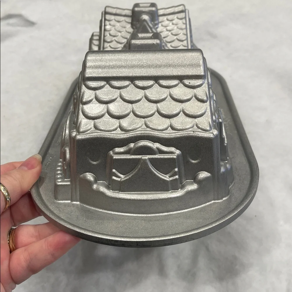 Nordic Ware Silver Gingerbread House Duet Cake Pan new